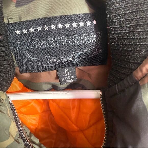 twenty twenty toddler 3t camo zip up puffer coat. - Picture 3 of 4